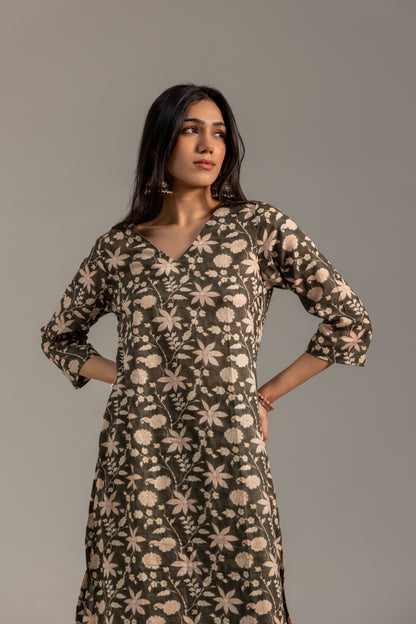 Gulbahar Grey and Pink Kurta Set with Dupatta