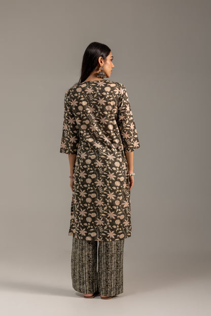 Gulbahar Grey and Pink Kurta Set with Dupatta