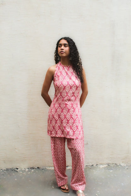 Verandah Halter Kurta with Farshi- Pink
