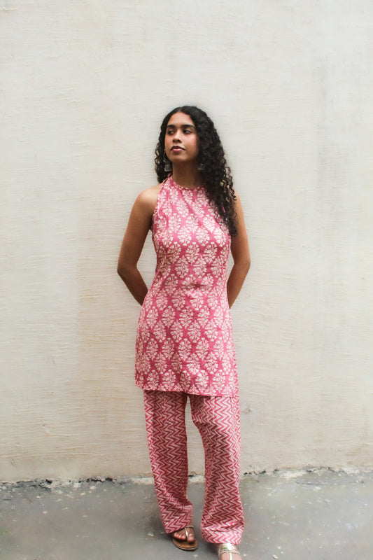 Verandah Halter Kurta with Farshi- Pink