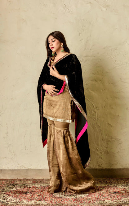 Bahaar Bronze and Black Suit Set