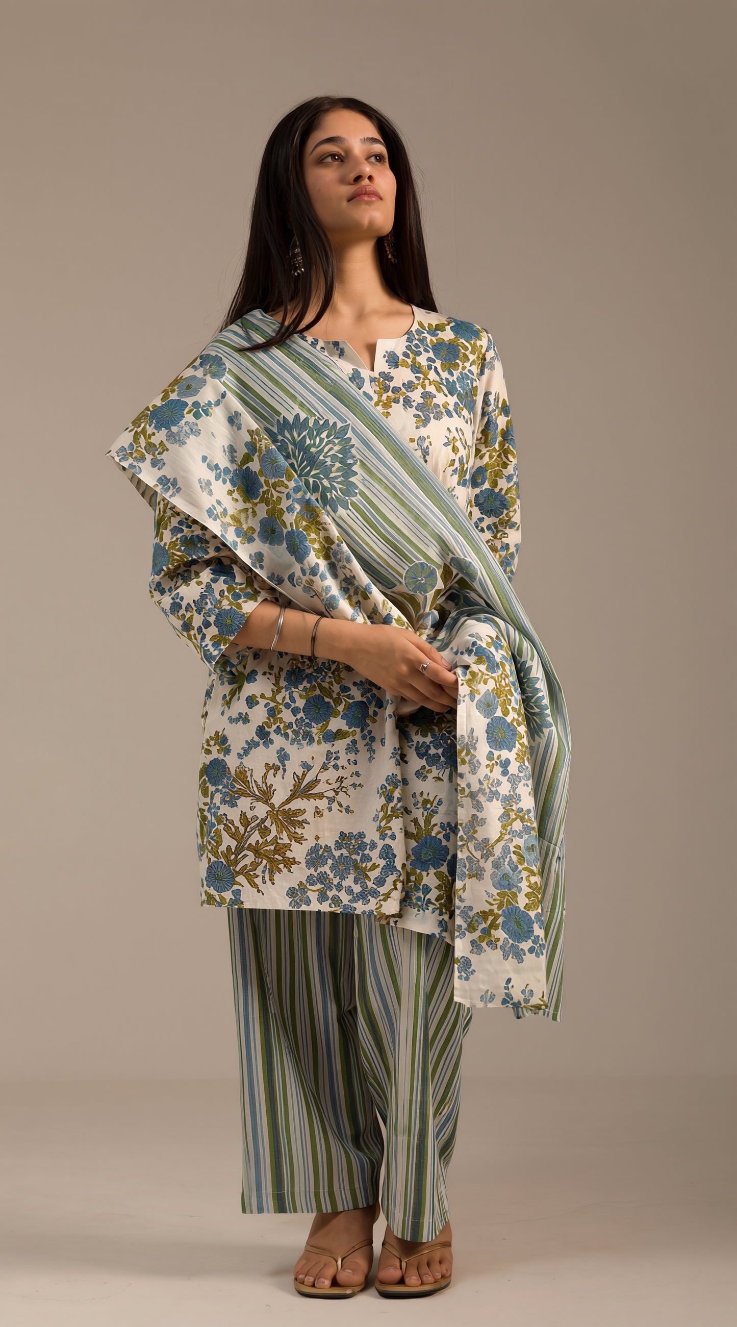 Tara Grey and White Kurta set with dupatta